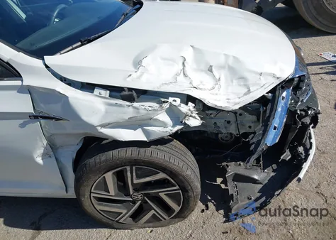 2023 Volkswagen Jetta 1.5T Sel z USA, uszkodzony, nr VIN 3VWGM7BU1PM052530